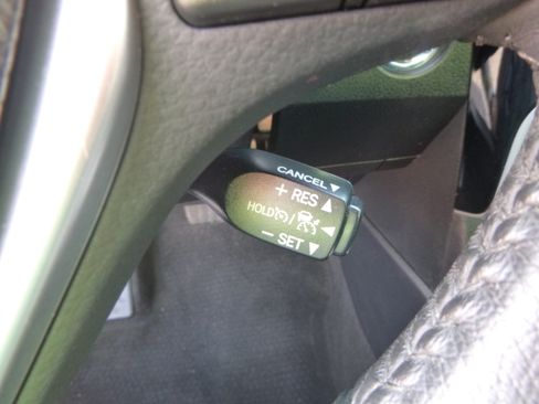 Used 2017 Toyota Corolla SE image 24