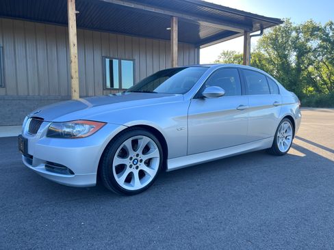 Used 2006 BMW 330i Sedan RWD image 1