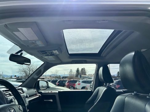 Used 2015 Toyota 4Runner Limited image 20