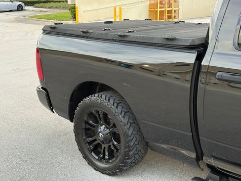 Used 2014 RAM 1500 ST RWD image 62