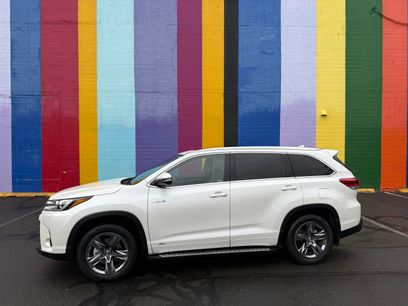 Used 2019 Toyota Highlander Limited Platinum