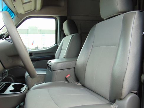 Used 2017 Nissan NV 2500 SL image 12