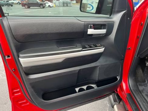 Used 2018 Toyota Tundra SR5 image 18