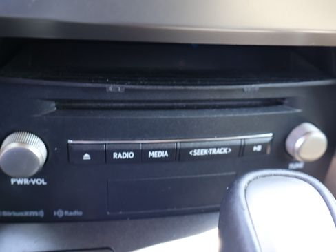 Used 2020 Lexus NX 300h image 32