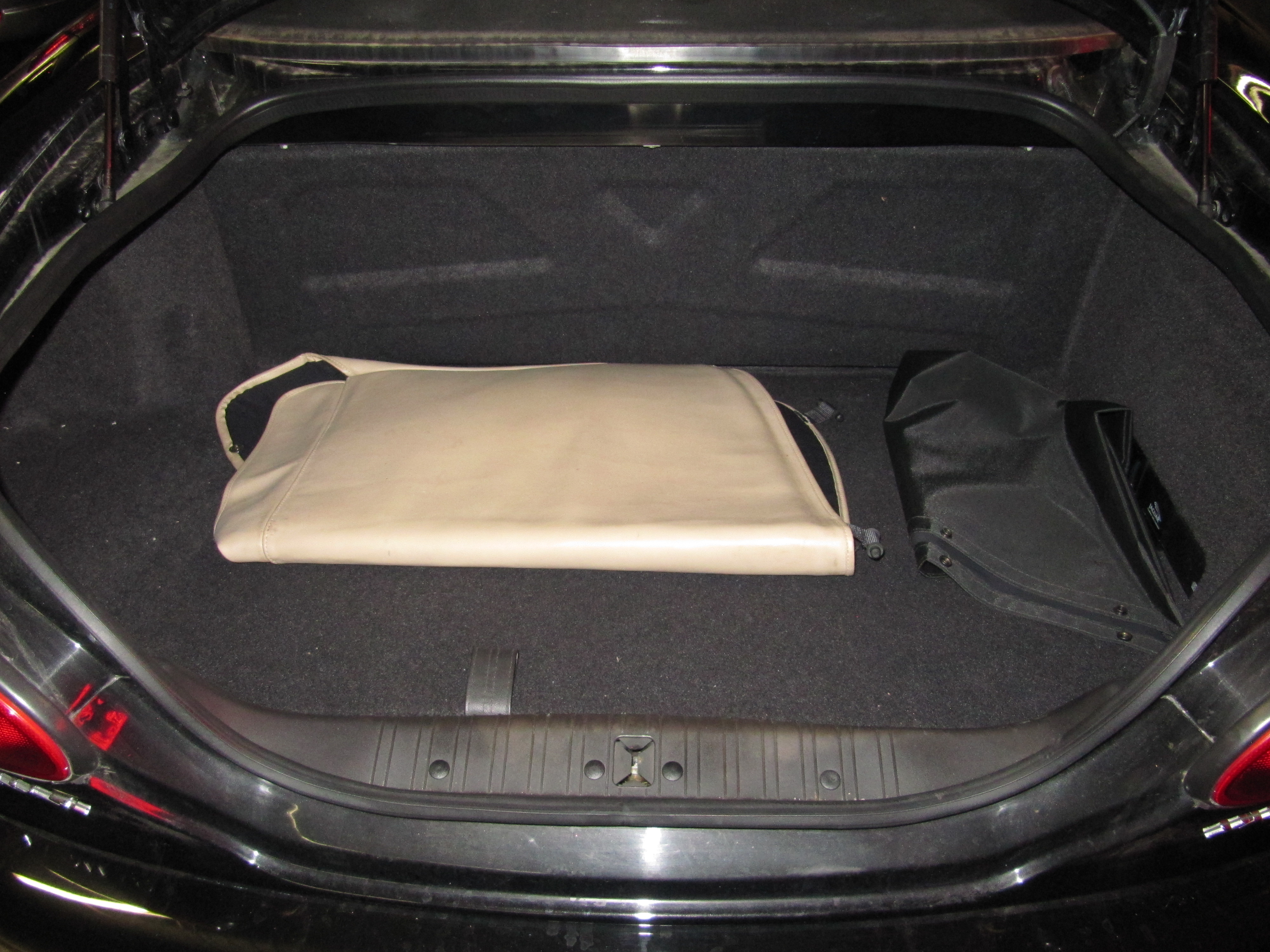 Used 1999 Jaguar XK8 RWD image 21