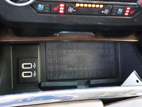 Used 2018 Ford Expedition Platinum image 41