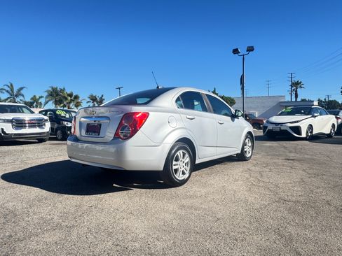Used 2015 Chevrolet Sonic LT image 5