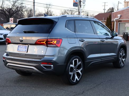 Used 2022 Volkswagen Taos SEL image 8