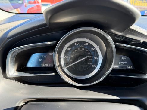 Used 2017 Toyota Yaris iA image 5