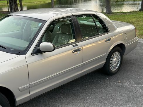 Used 2007 Mercury Grand Marquis LS RWD image 28