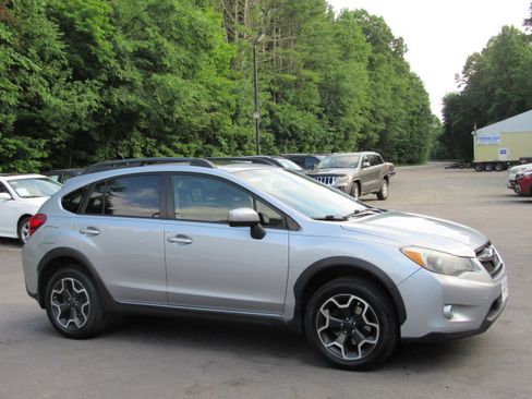 Used 2015 Subaru XV Crosstrek 2.0i Premium AWD/4WD image 9