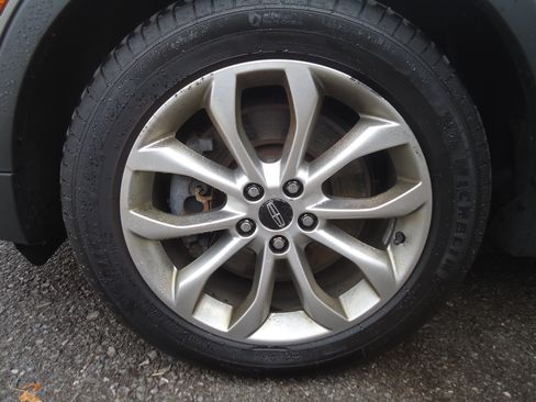 Used 2017 Lincoln MKC Select image 20