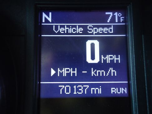 Used 2014 Chrysler Town & Country Touring image 13