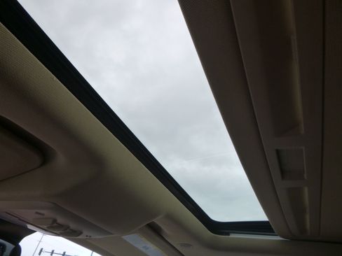 Used 2013 Buick Encore Premium image 28