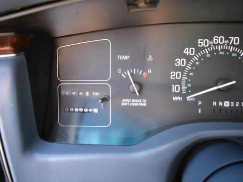 Used 1994 Buick Roadmaster Estate image 30