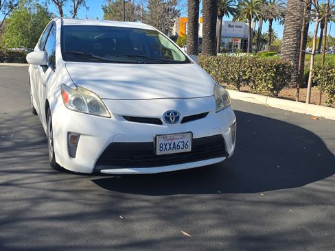 Used 2013 Toyota Prius Three image 18
