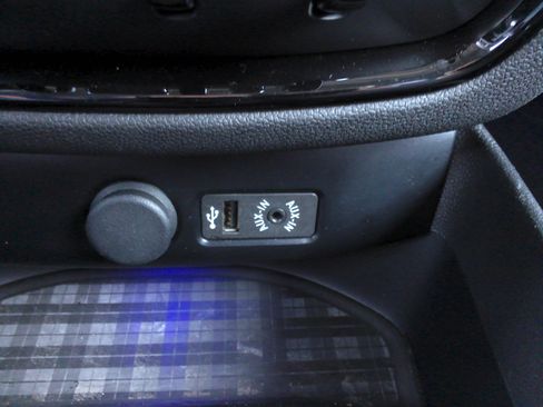 Used 2017 MINI Cooper Clubman image 18