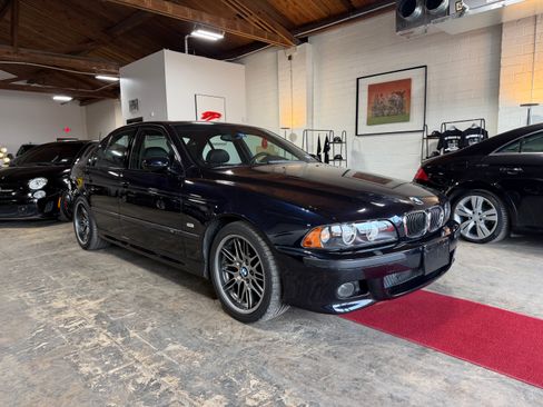 Used 2003 BMW M5 RWD image 12