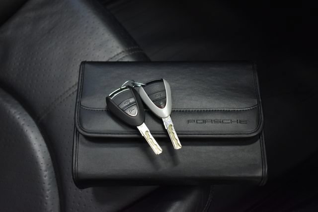 Used 2006 Porsche 911 Carrera 4S AWD/4WD image 6