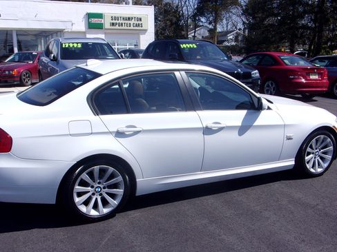 Used 2011 BMW 328i xDrive image 14