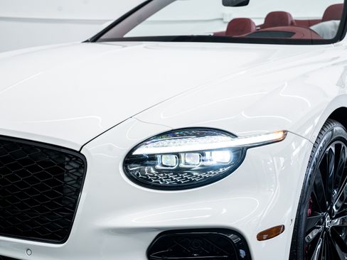 Used 2025 Bentley Continental GTC Speed image 11