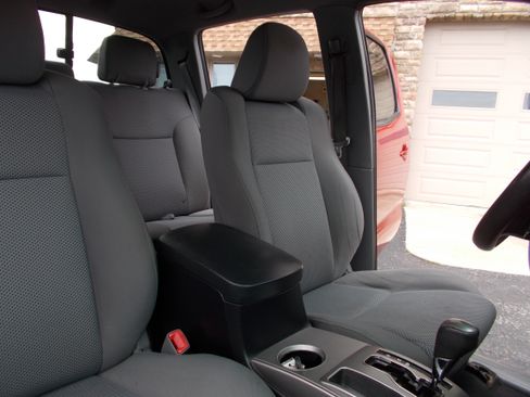 Used 2015 Toyota Tacoma 4x4 Double Cab w/ TRD Package image 22