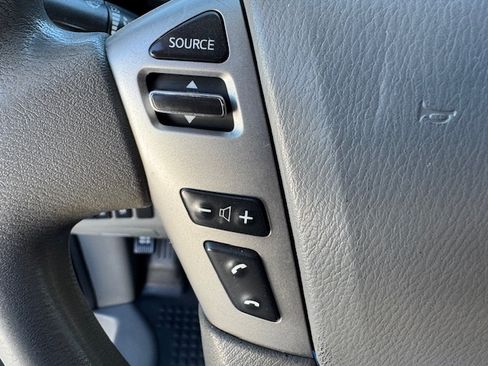 Used 2017 Nissan NV 2500 SV image 10