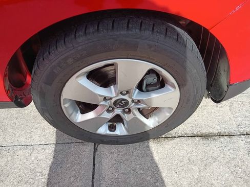 Used 2019 Kia Soul image 14