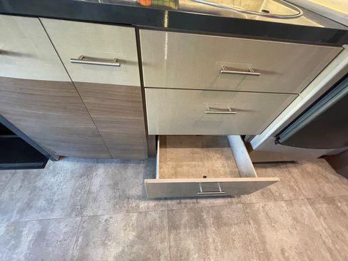 Used 2015 Mercedes-Benz Sprinter 4500 image 25