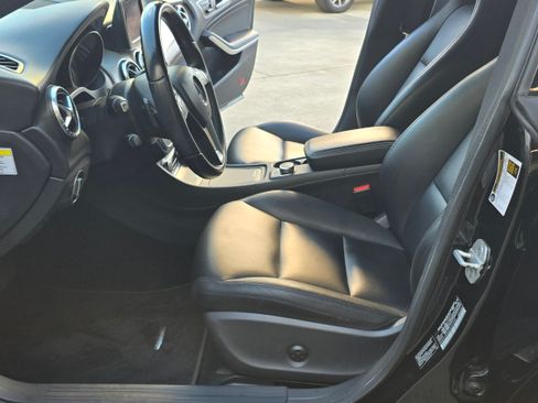 Used 2014 Mercedes-Benz CLA 250 image 26