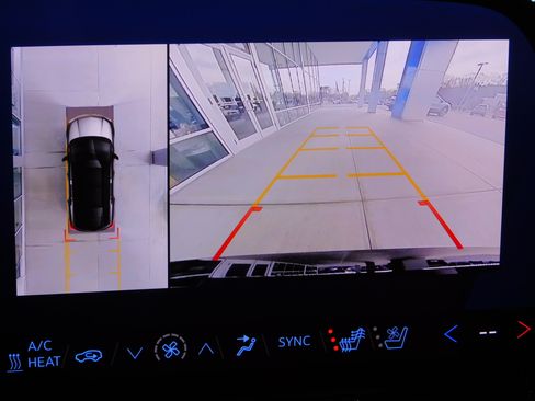 Used 2024 Chevrolet Blazer EV RS image 32