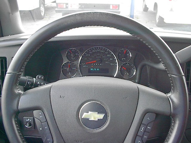 Used 2020 Chevrolet Express 3500 UNAVAIL RWD image 15