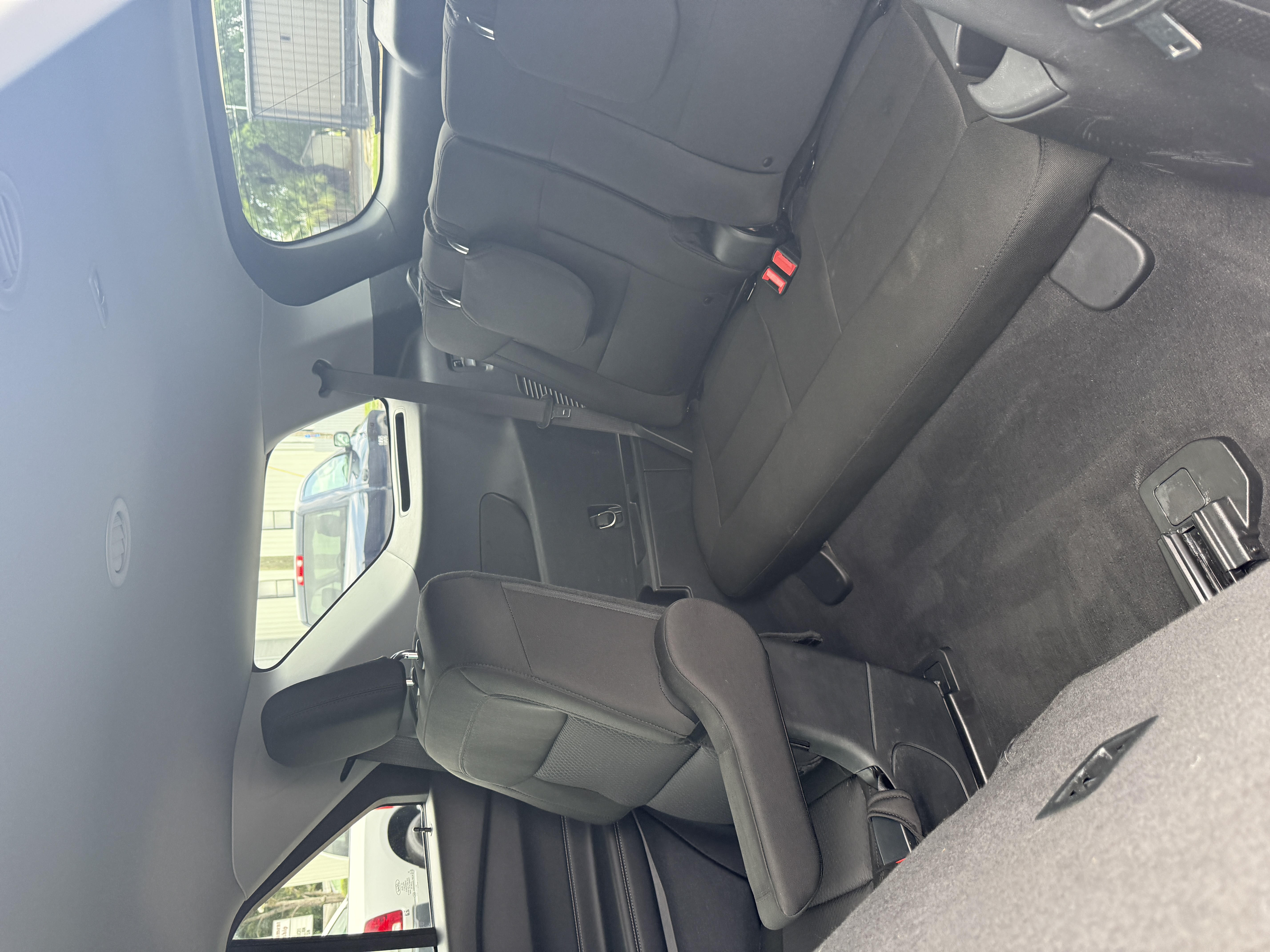 Used 2022 Ford Explorer 2WD XLT image 19
