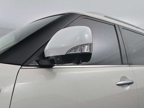 Used 2018 INFINITI QX80 image 10