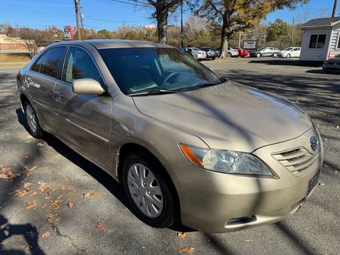 Used 2009 Toyota Camry LE image 5