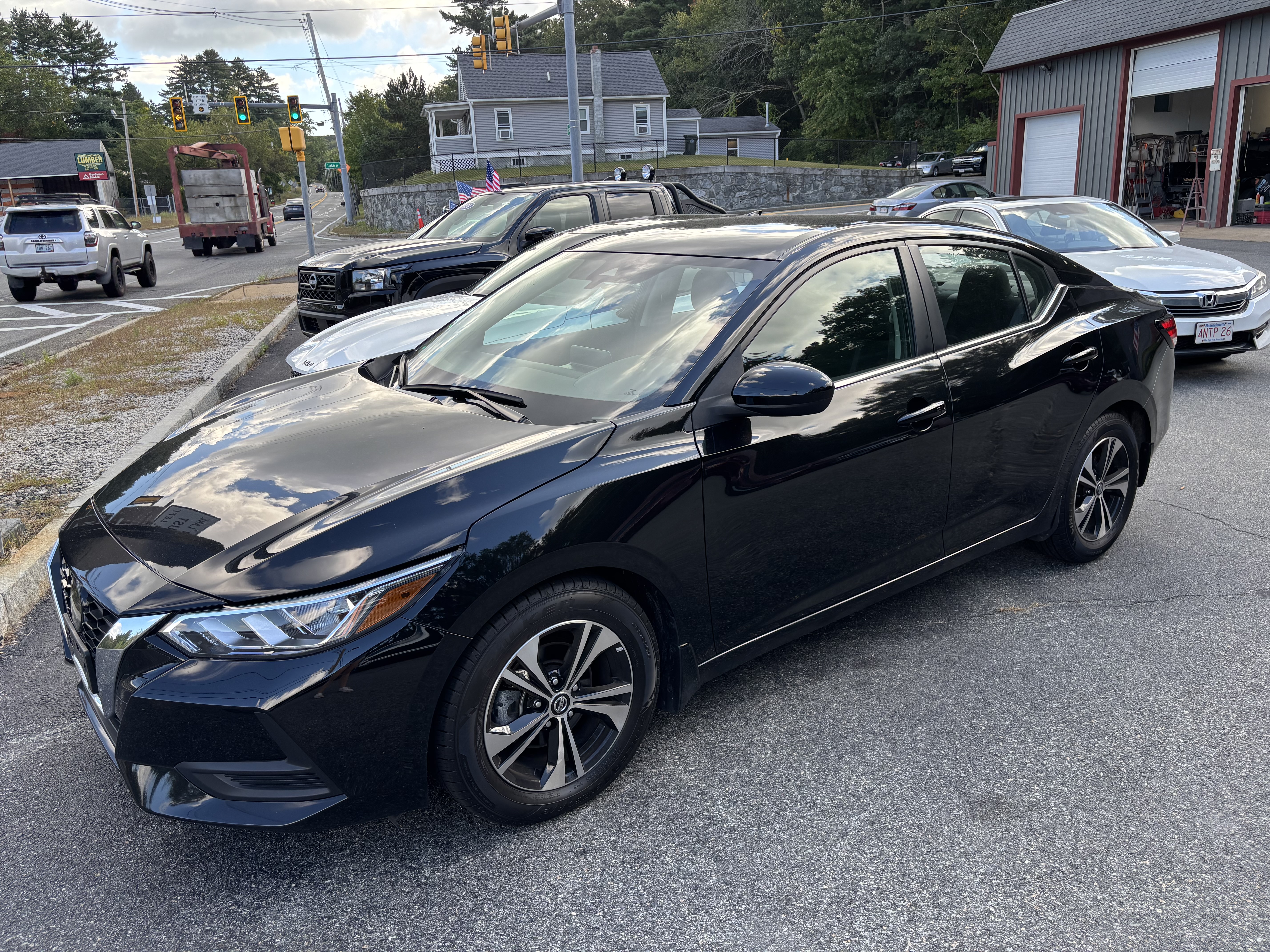 Used 2023 Nissan Sentra SV FWD image 1
