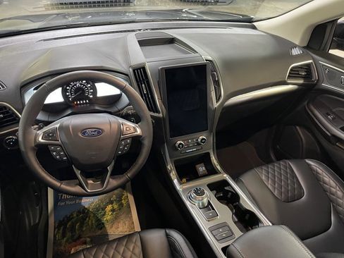 Certified 2023 Ford Edge Titanium image 16