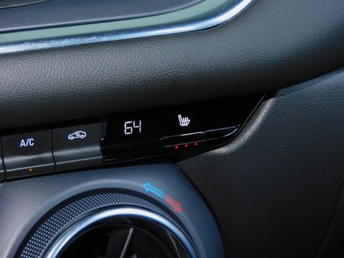 Used 2025 Chevrolet Blazer FWD LT w/ 2LT image 6