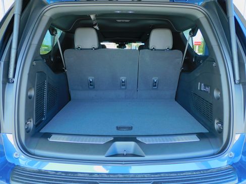 New 2026 Chevrolet Suburban Premier image 45