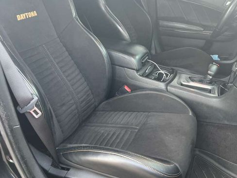 Used 2018 Dodge Charger Daytona Scat Pack RWD image 15
