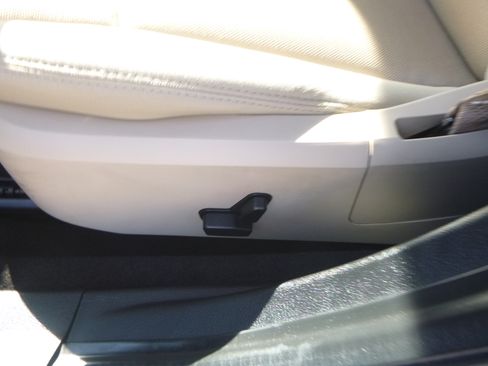 Used 2011 Dodge Avenger Mainstreet FWD image 14