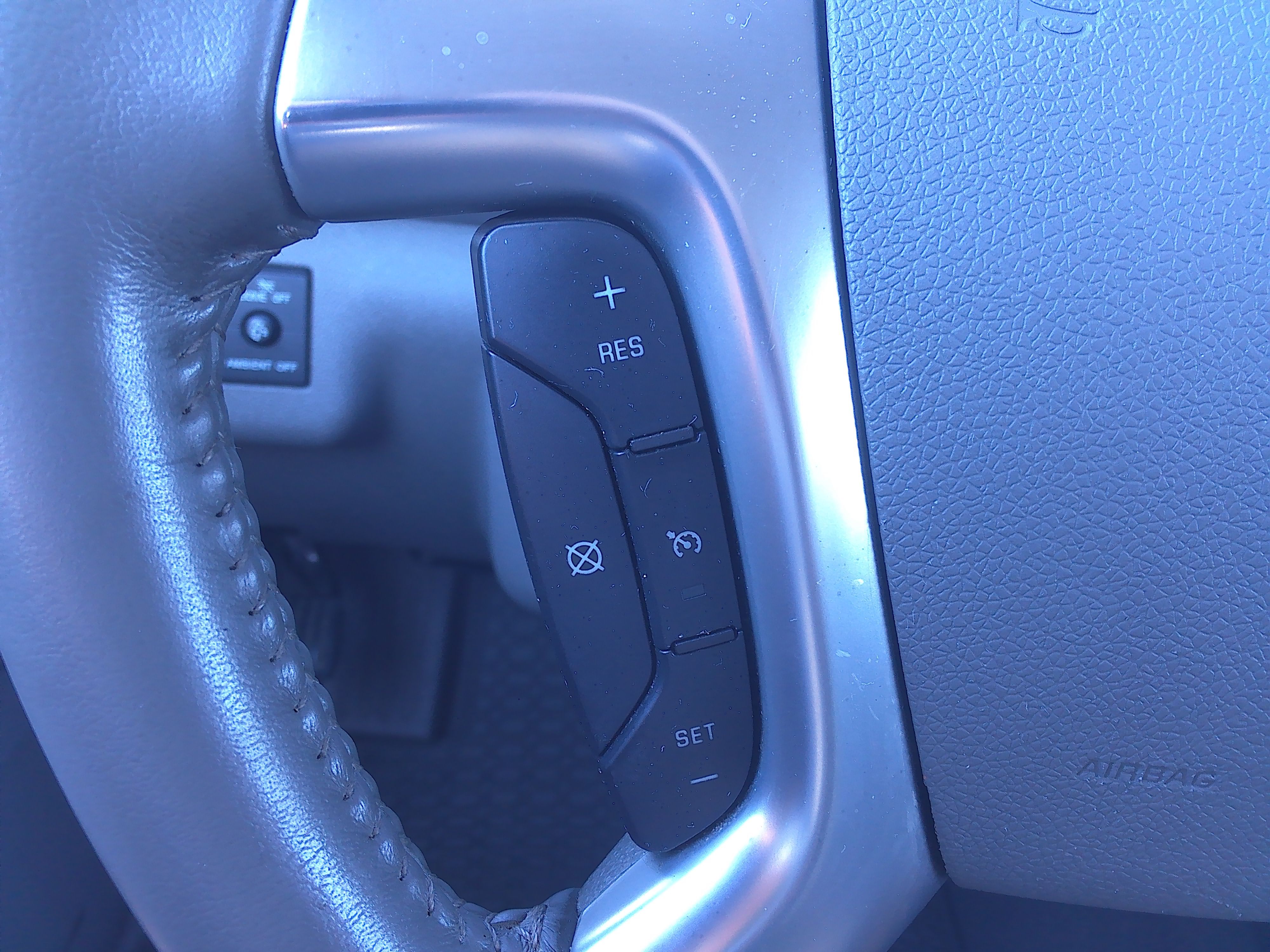 Used 2014 Chevrolet Traverse LT FWD image 31