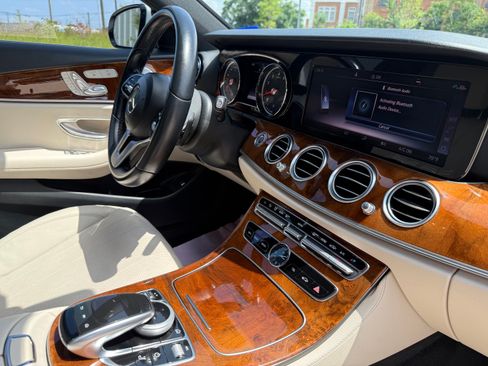 Used 2019 Mercedes-Benz E 450 image 18