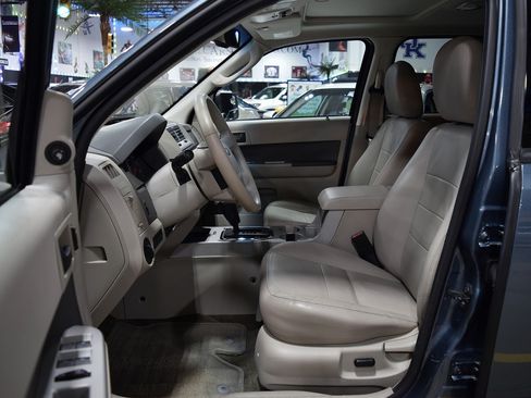 Used 2011 Ford Escape XLT image 17