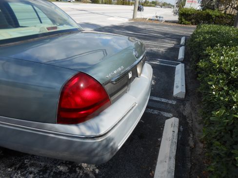 Used 2006 Mercury Grand Marquis LS image 4