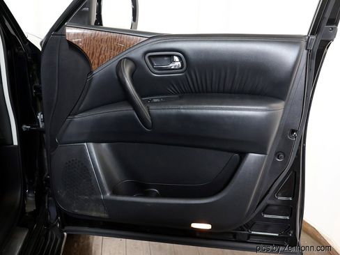 Used 2017 Nissan Armada Platinum image 36