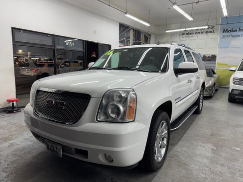 Used 2008 GMC Yukon XL Denali image 1