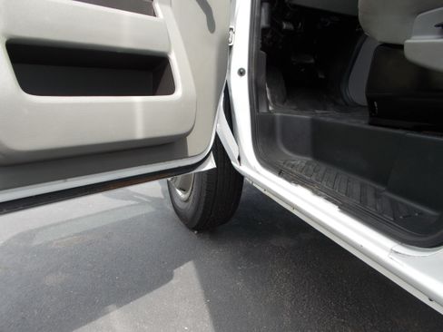 Used 2016 Ford E-350 and Econoline 350 XL image 25