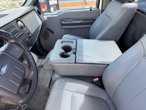 Used 2015 Ford F350 2WD Regular Cab DRW Super Duty image 7
