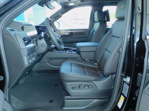 New 2025 Chevrolet Tahoe High Country image 17
